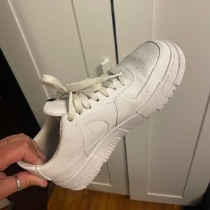 Nike Air Force 1 Pixel